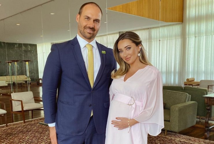  Esposa e filha de Eduardo Bolsonaro são diagnosticadas com Covid-19
