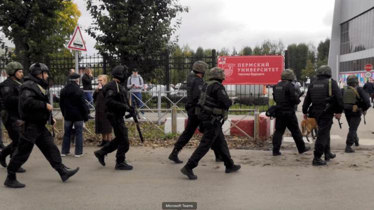  Tiroteio em universidade deixa pelo menos 8 mortos e 24 feridos na Rússia