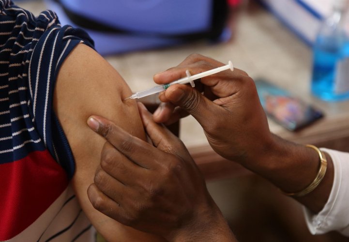  Com 75% da população vacinada com as duas doses, Chile encerra estado de emergência