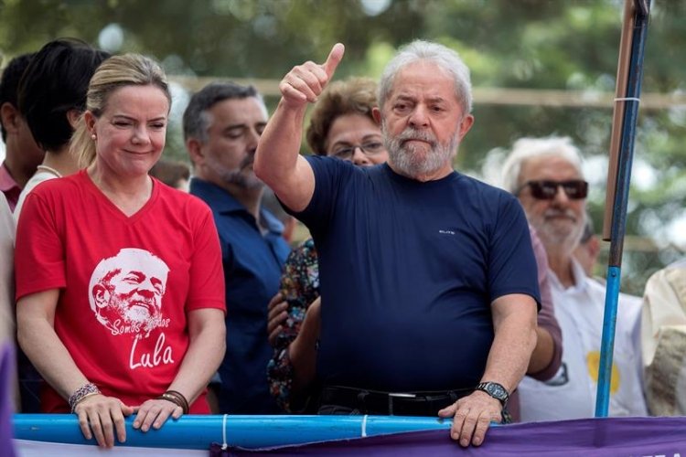  Lula e Gleisi parabenizam candidato da esquerda alemã por resultado nas eleições